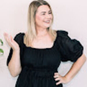 Meet your Posher, Azra